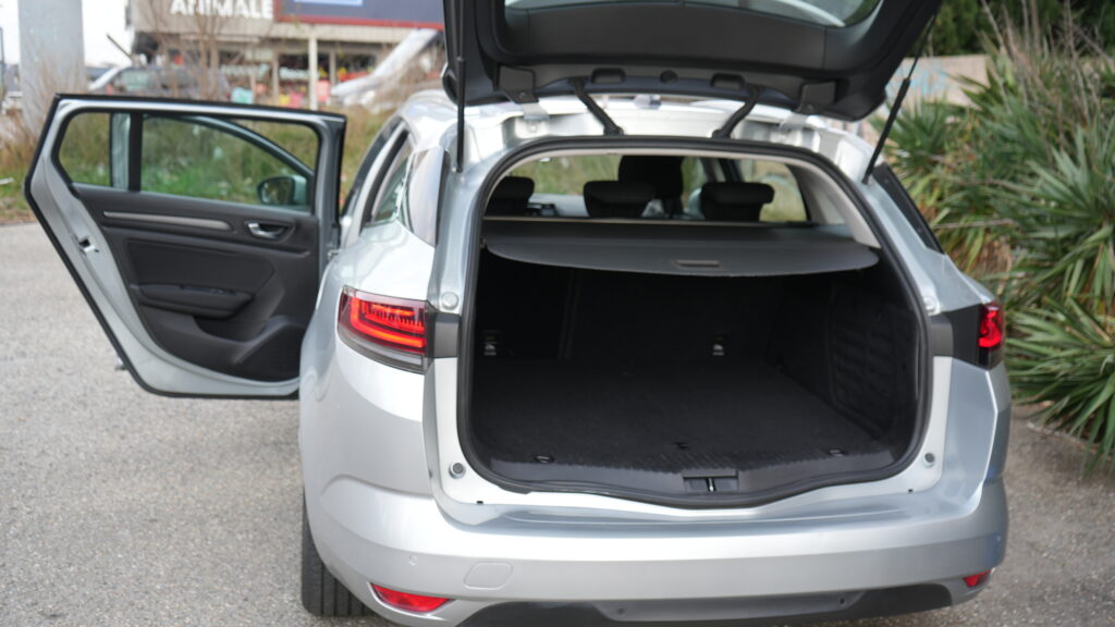 chauffeur-prive-vtc-taxi-michel-touri-transport-aeroport-perpignan-pyrénées-orientales-66